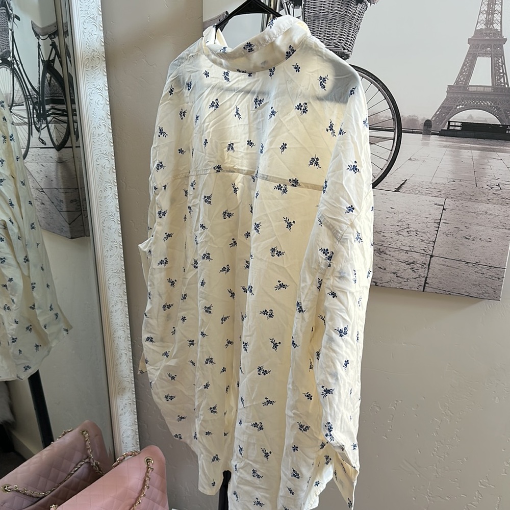 Button up - Picture 4 of 4